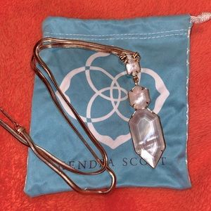 Kendra Scott necklace